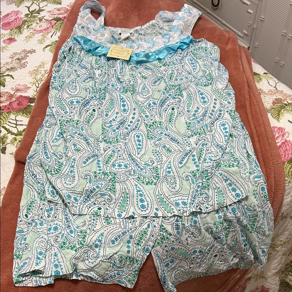Lati fashion intimates pajama set women’s XL NWT